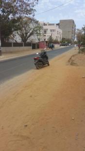 Villa a démolir de 770m2 au point e commercial