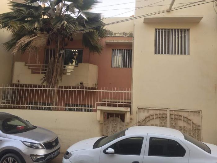 A vendre une villa r+1 a hann mariste