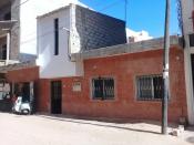 Vend villa basse de 230m2 a la sicap foire