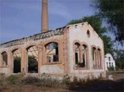 Usine d'eau de Mbakhana